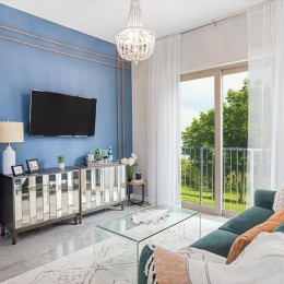Do you have friends or family visiting you in Charleston? Do they need a place to stay? 
Let us host and check into our guest suite! 🏡🗝️
.
.
.
#rivieraatseaside#apartments#guestsuite#seasidefarms#walkable#community#charleston#home#petfriendly Instagram post from @rivieraatseaside on May 20, 2023 12:09:44pm